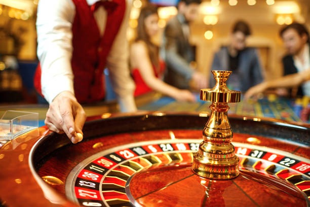 Live dealer table interface on ligaplay with multi-camera view